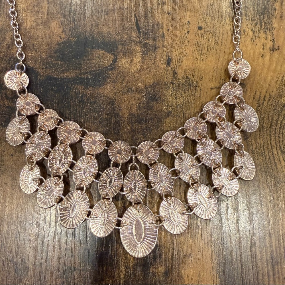 Rose Gold Tone Peach Crystal Chunky Y2K Statement Necklace! - Picture 6 of 6